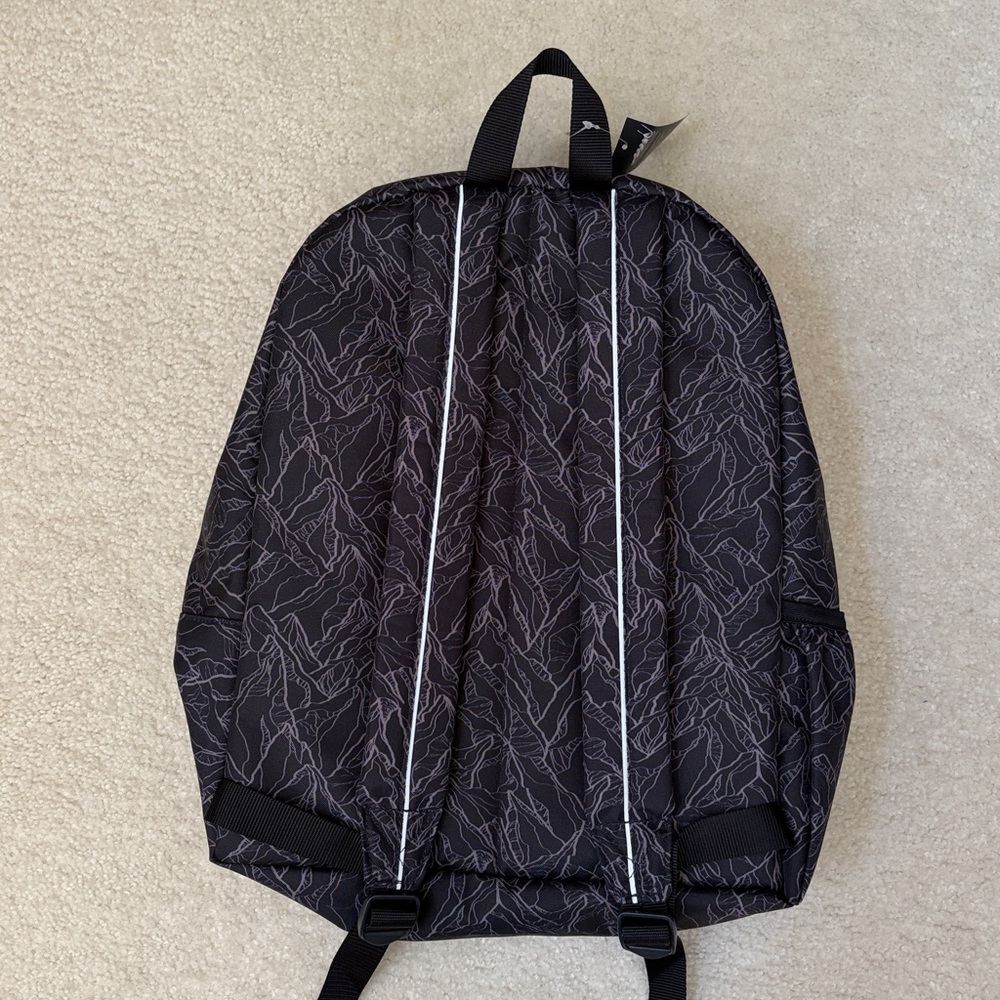 Youth L.L. Bean Original Backpack 24L - Picture 8 of 12